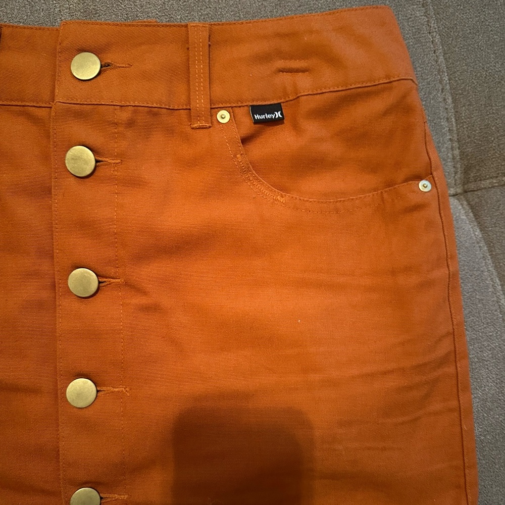 NWOT Hurley button-front mini skirt - Picture 6 of 8